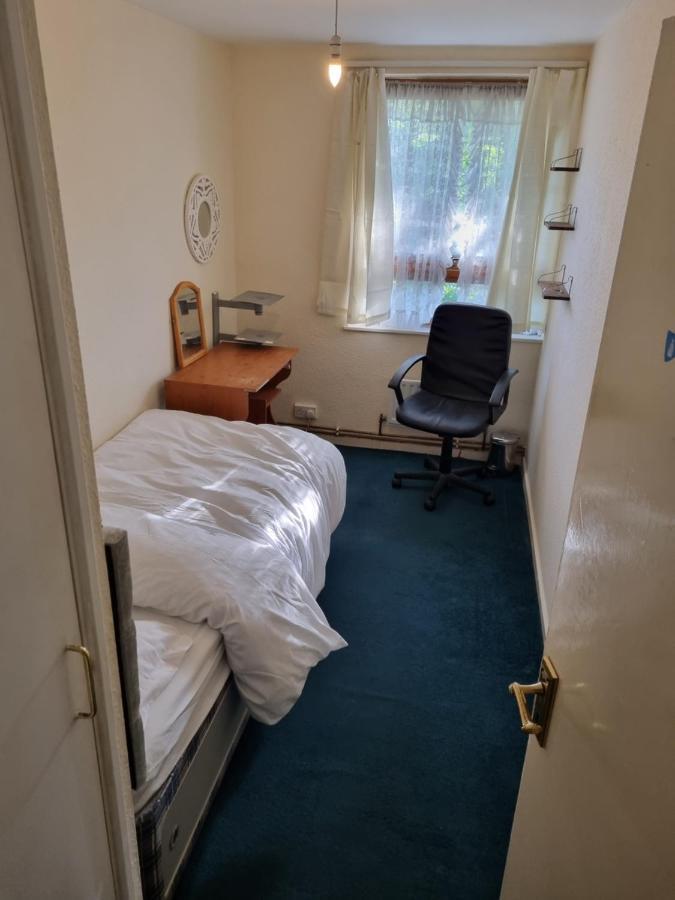 6 Greville Court London