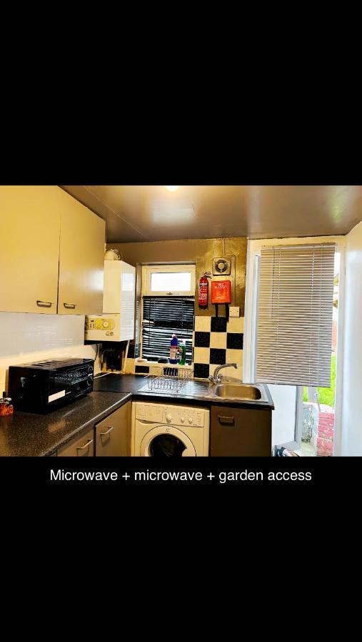 Appartement 2 Bedroom Double Bed In East
