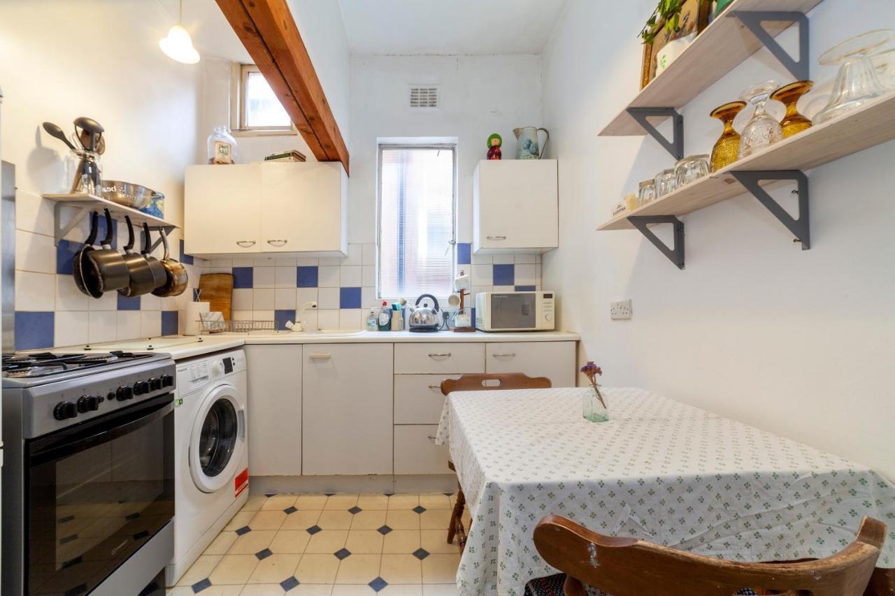 Lovely 1 Bdr Apt In Victorian House, Kilburn Apartamento