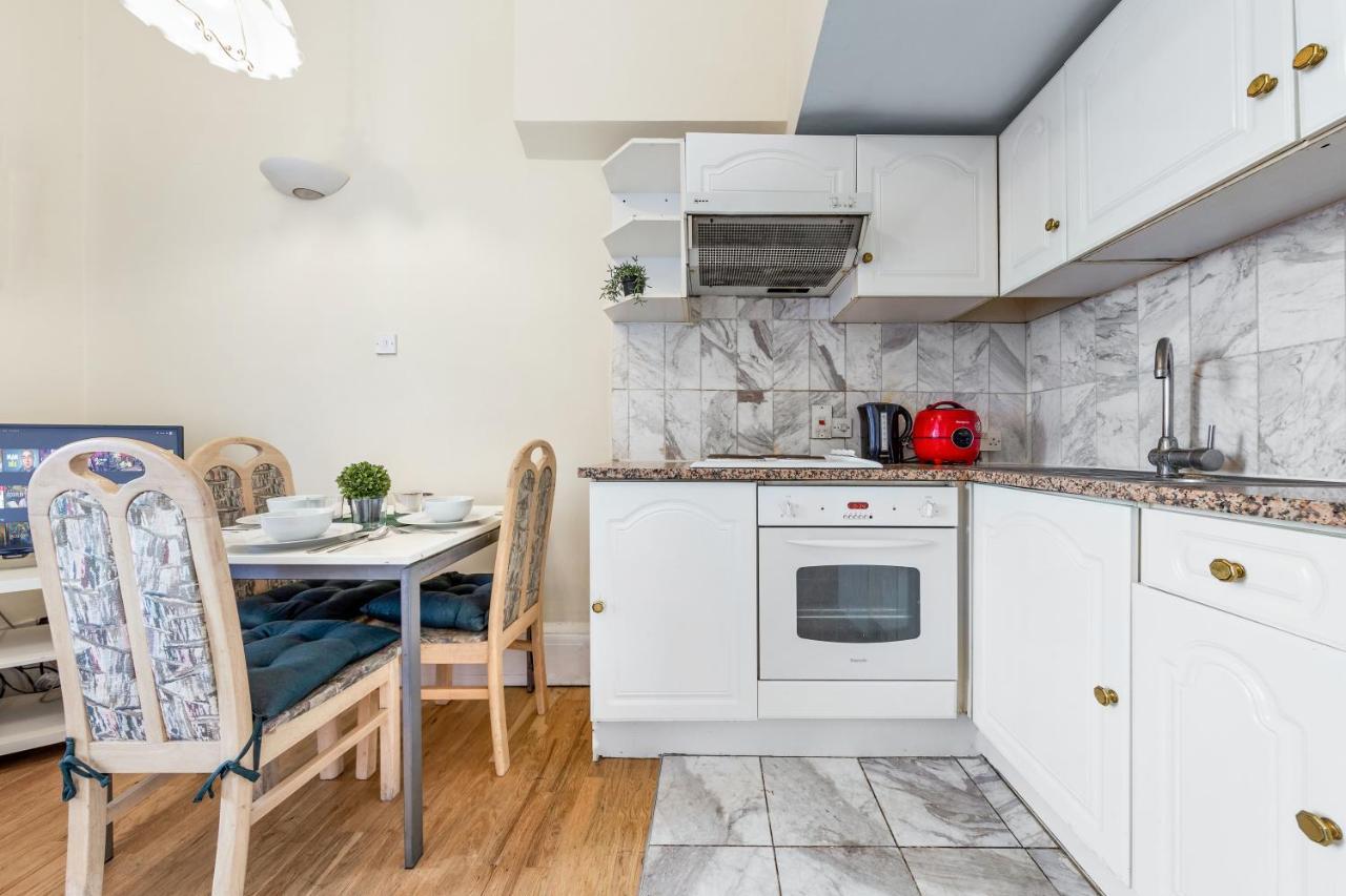 Flat In * Londres