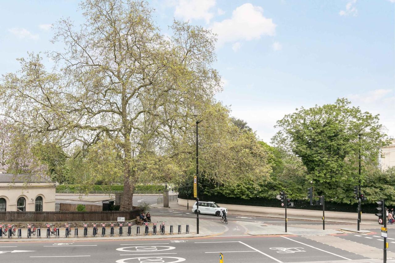 Apartment Light Filled With View Of Regents Park *