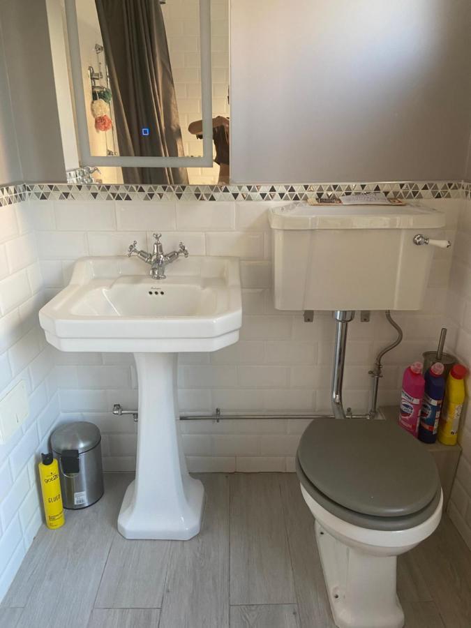 Mid Charm - 1-bed In Londres