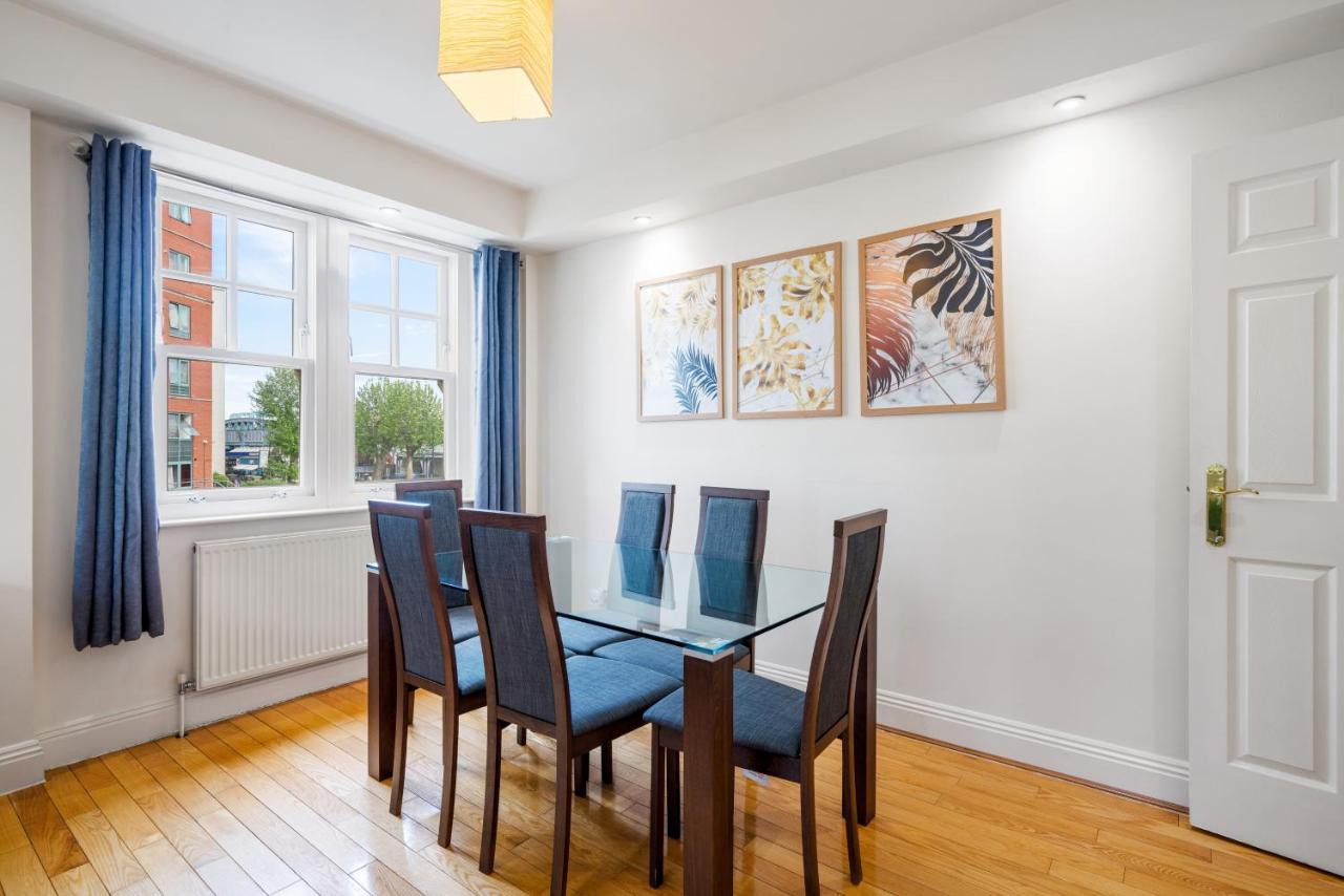 Apartment Terrific 2 Bed 2 Bath Apt With Gym & Roof Terrace -12 Mins From