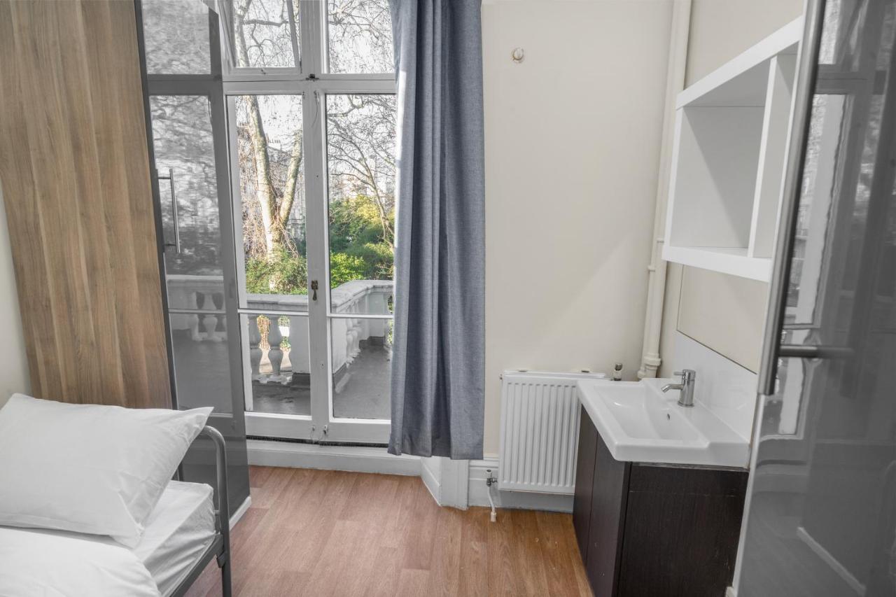 Albergue Holland House *