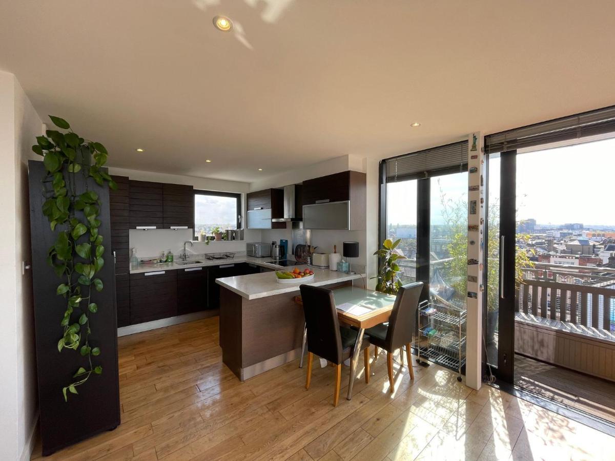 Penthouse In Battersea Amazing Views Of Apartamento
