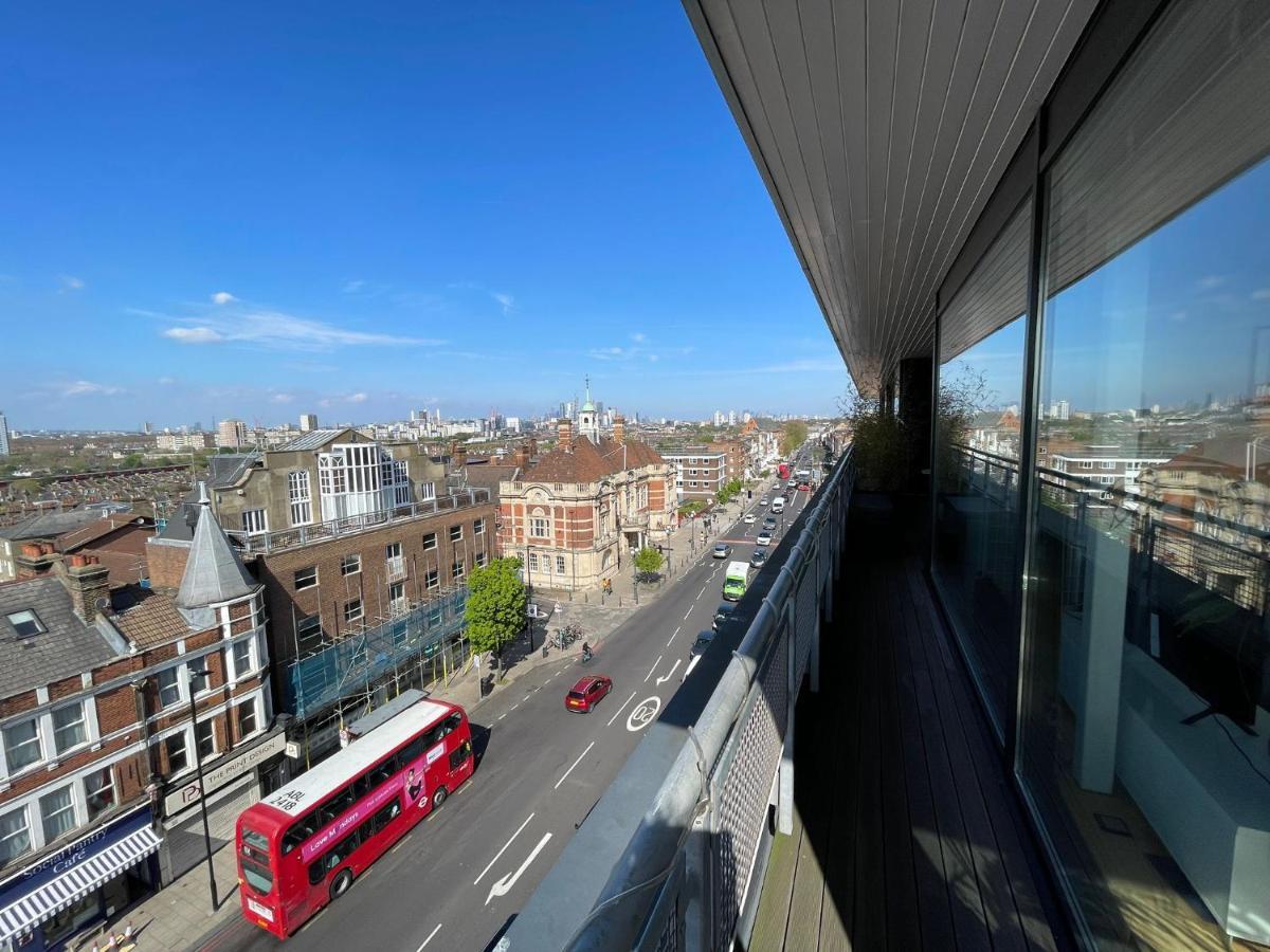 Penthouse In Battersea Amazing Views Of