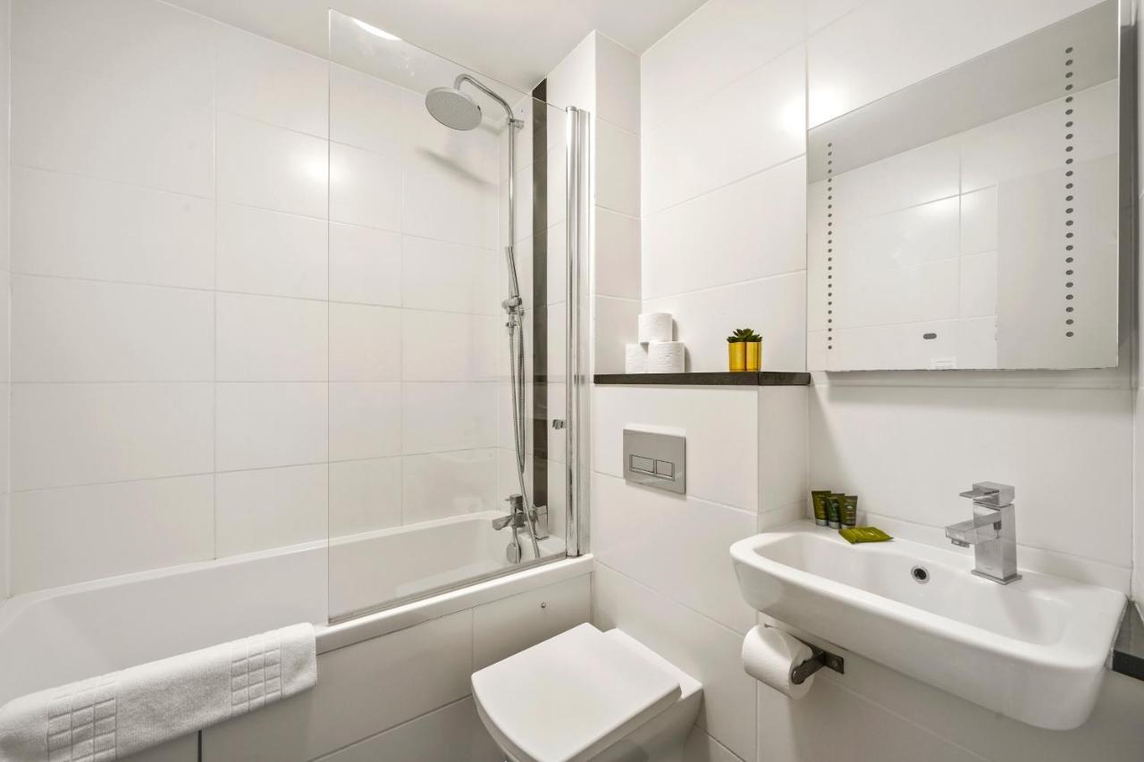 Vakantiehuis Mulberry Flat 5 - One Bedroom 3rd Floor By Living Londen