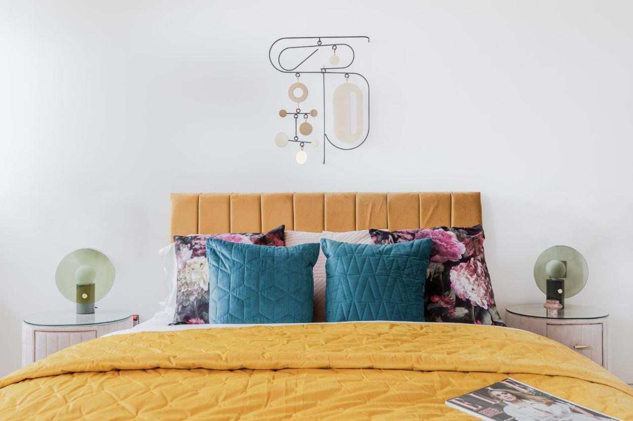 Stunning Covent Garden Dream True Super Quiet Alike * London