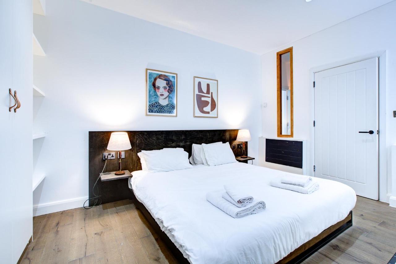 Stylish 1br Unit, Super Fast Internet, Gated Complex - Near Queen's Park!