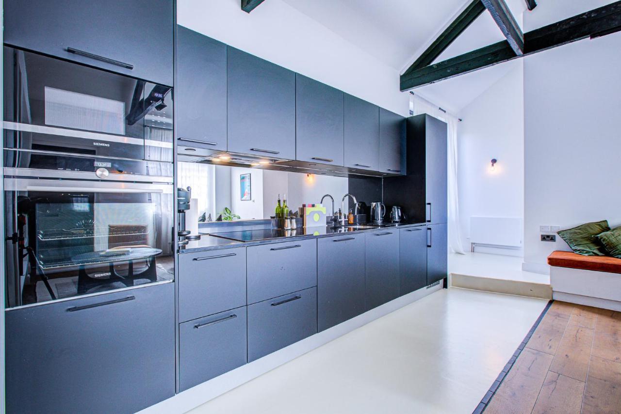 Stylish 1br Unit, Super Fast Internet, Gated Complex - Near Queen's Park! Appartement *