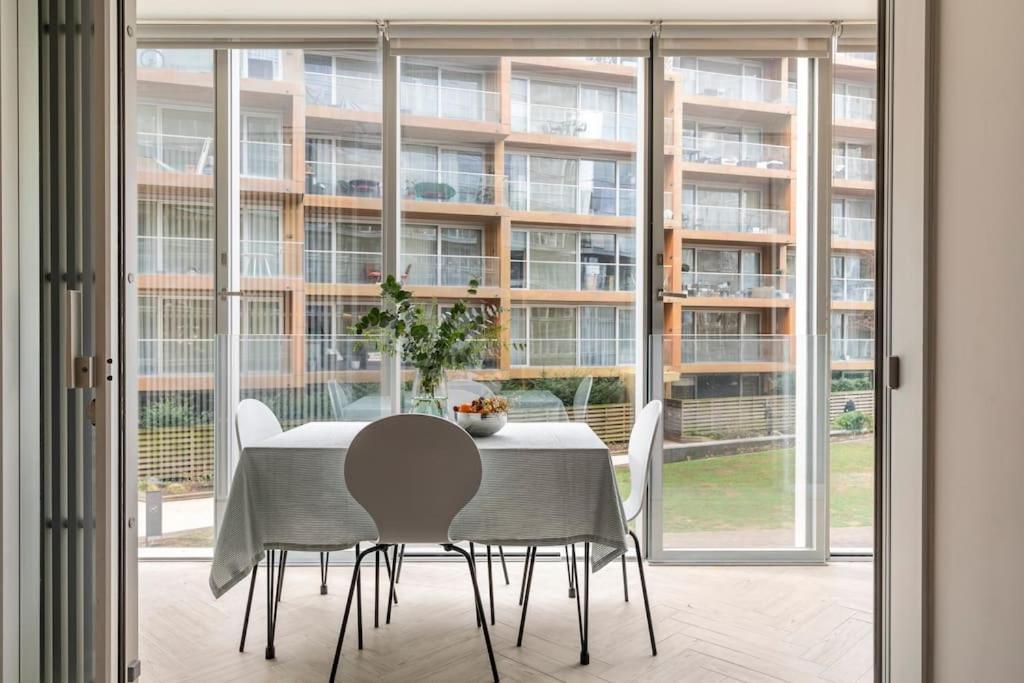 Luxury 2 Bedroom Flat *