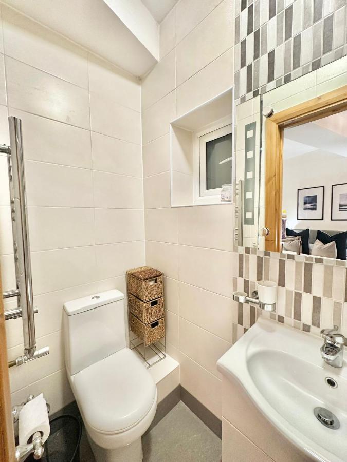 Retreat To A Stylish Ensuite In * Londres