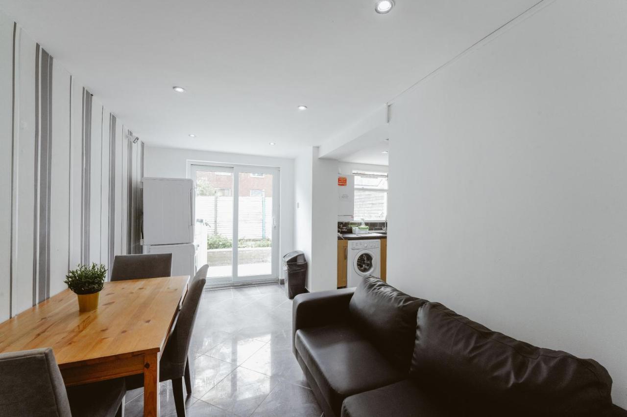 Maison d'hôtes Great In Stepney Station - 12