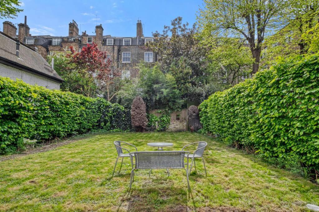 Spacious 3 Bed Apt- Earls Court Apartment