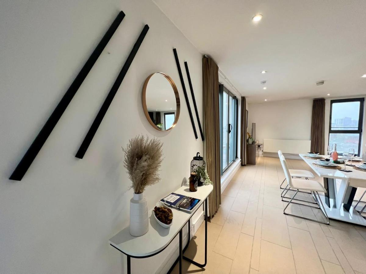 Penthouse In Wembley Apartamento