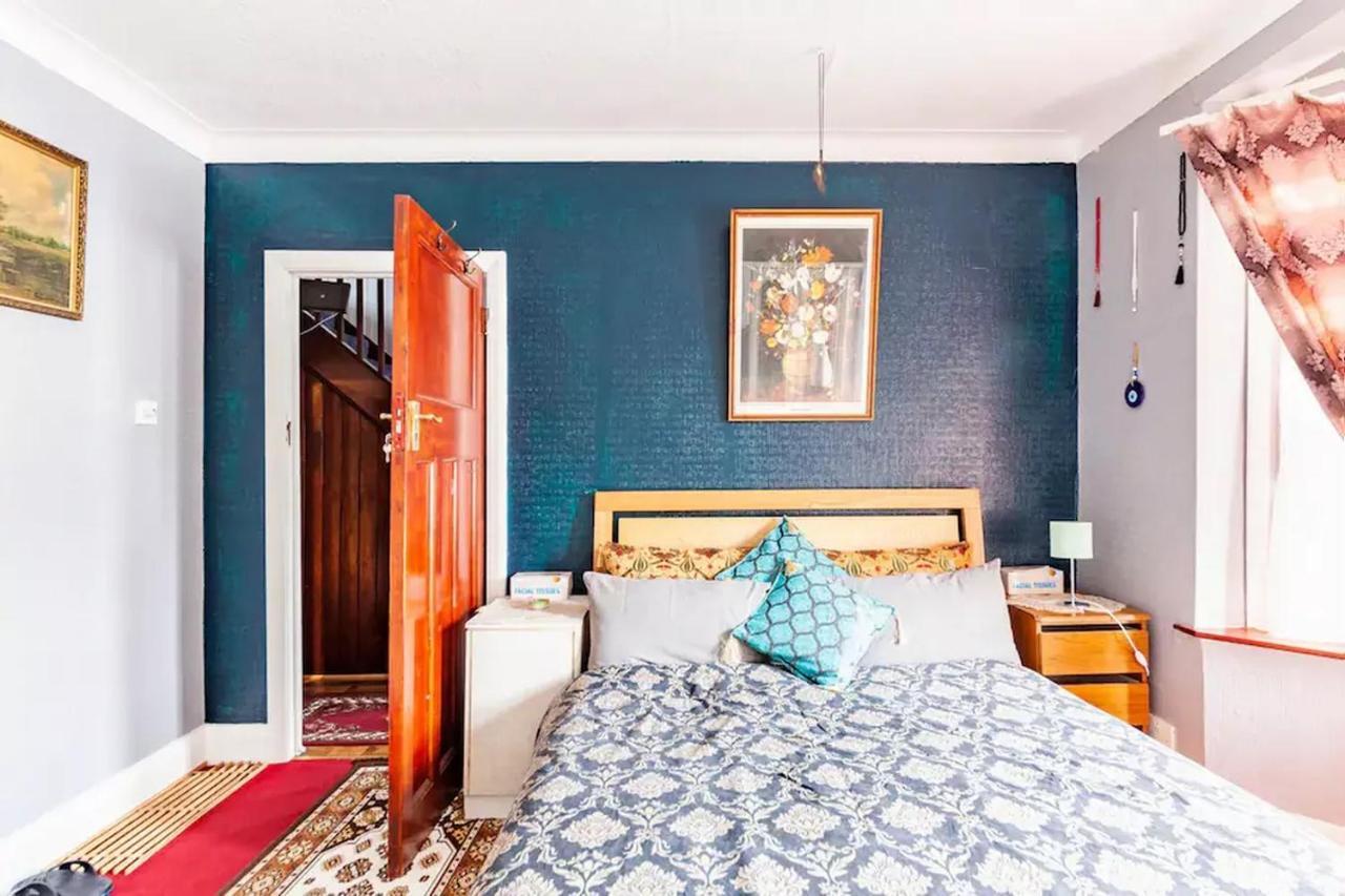 House 220 * Londen