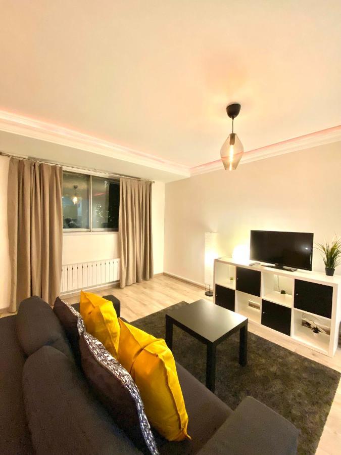 Appartement - Balcony- Kensington-24 7 Security