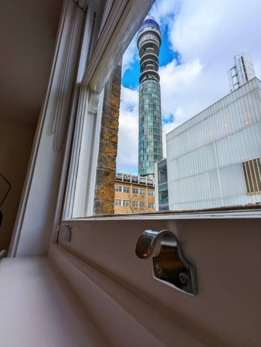 Hello, Fitzrovia! Londres