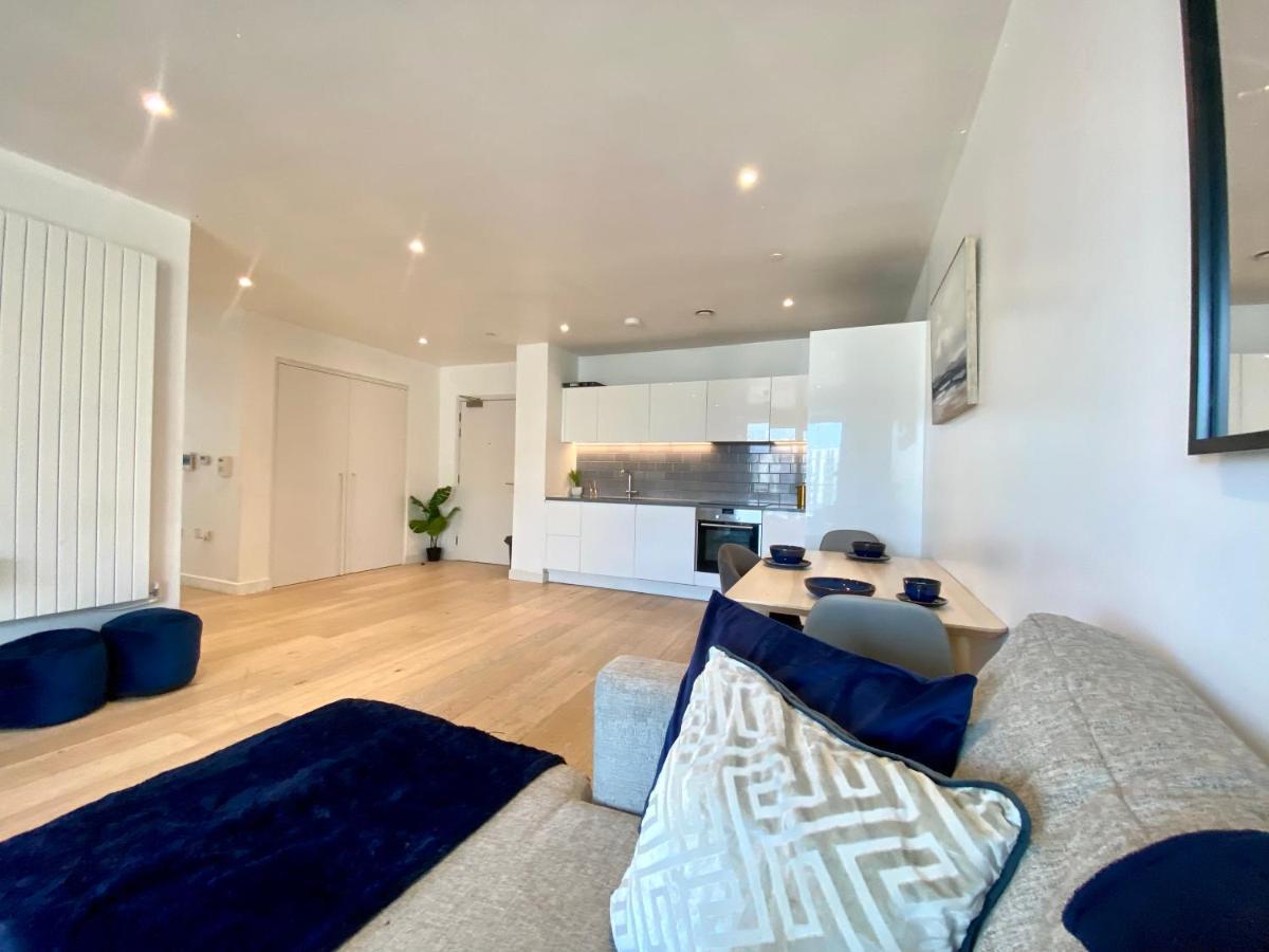 Md : Stunning 2 Bedroom 2 Bath - Royal Docks * Londen
