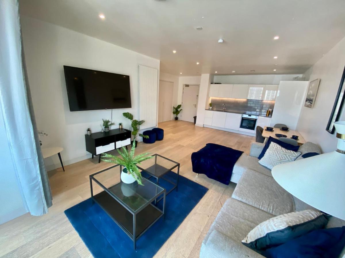 Md : Stunning 2 Bedroom 2 Bath - Royal Docks Londen
