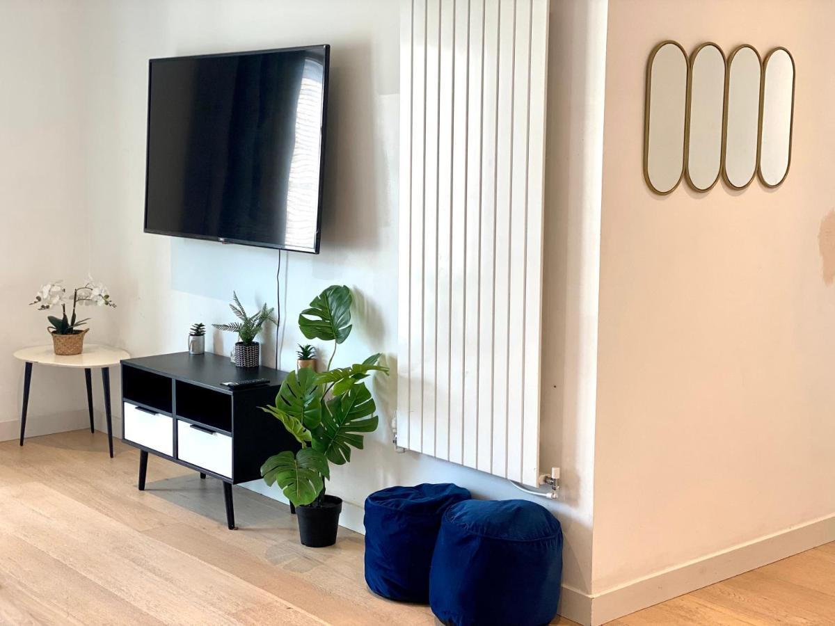 Md : Stunning 2 Bedroom 2 Bath - Royal Docks * Londen
