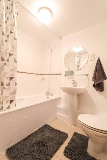 Apartment Camber Hill - Long Offer