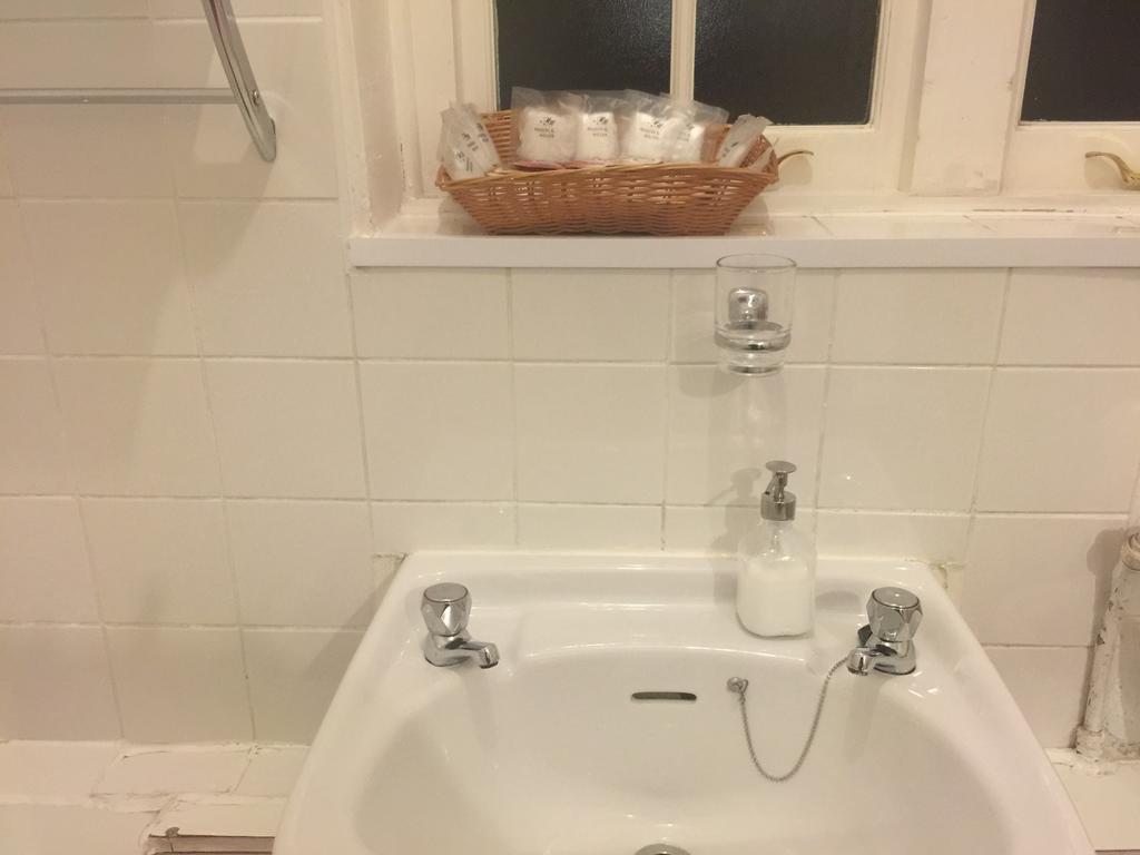 Bed and breakfast Nice 3 Londres