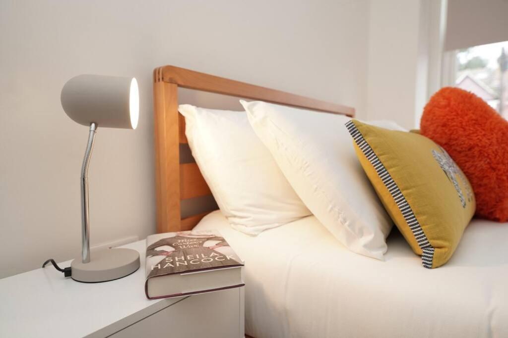Apartment Newly Renovated Modern 4 Bed 3 Bath *