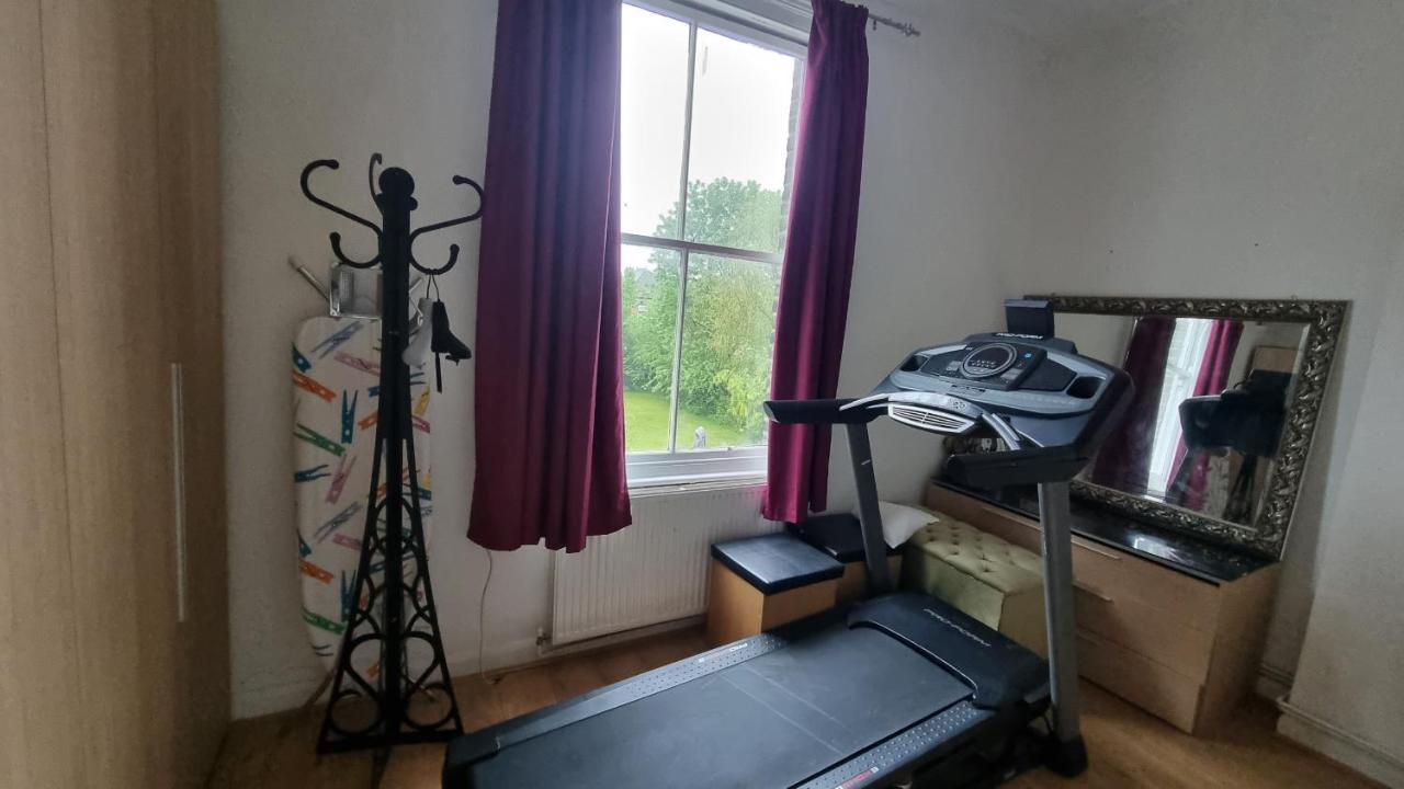 Bed and breakfast Extra Large One Bedroom Flat With Parking *