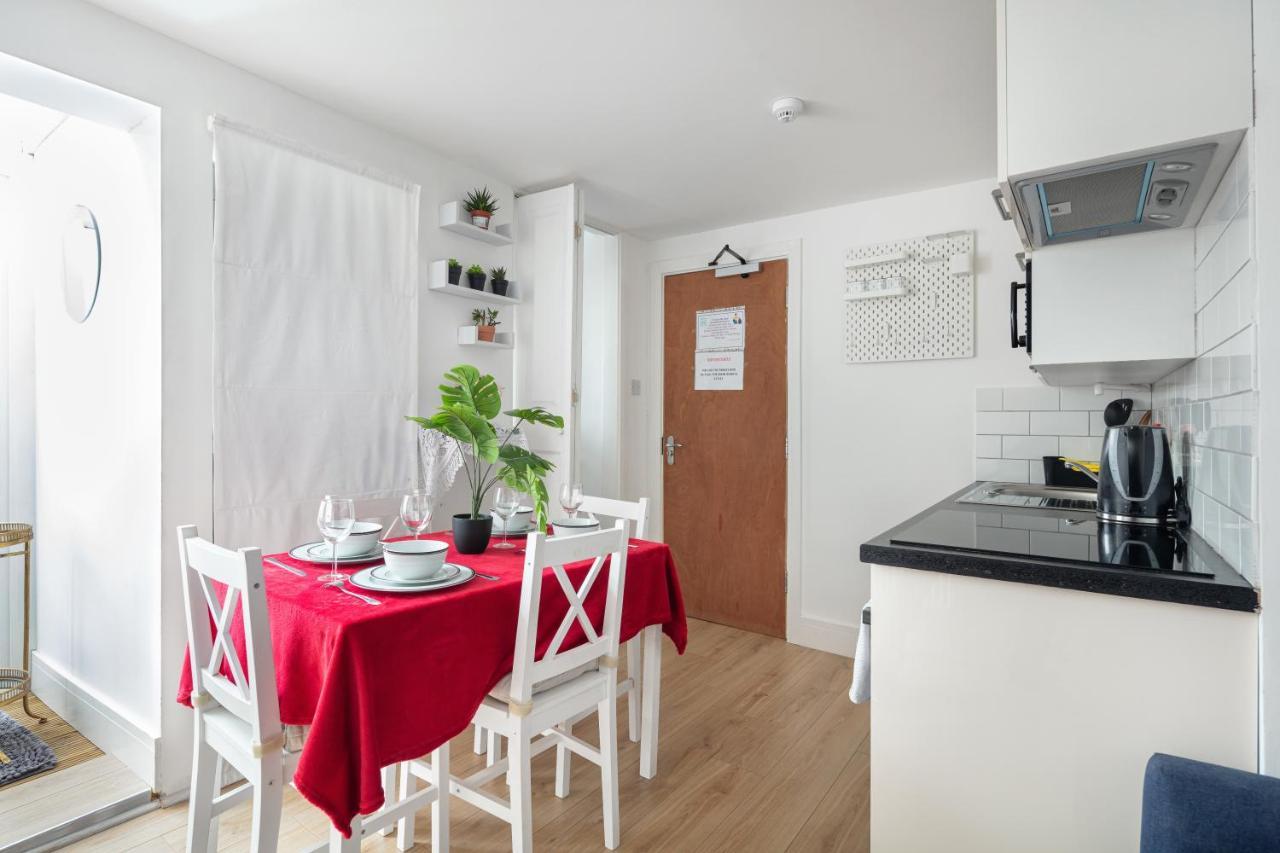 Kensington Apartment