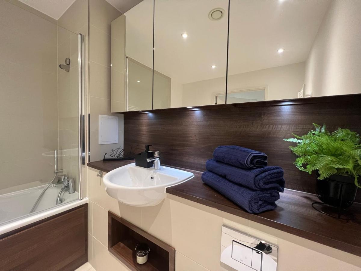 Apartamento Modern 2br 2ba Wparking Sleeps 6 Comfortably *