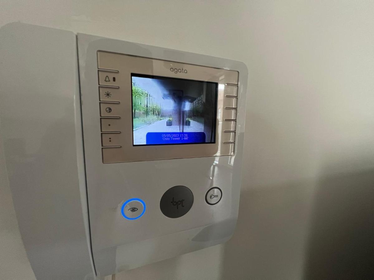 Apartamento Modern 2br 2ba Wparking Sleeps 6 Comfortably *