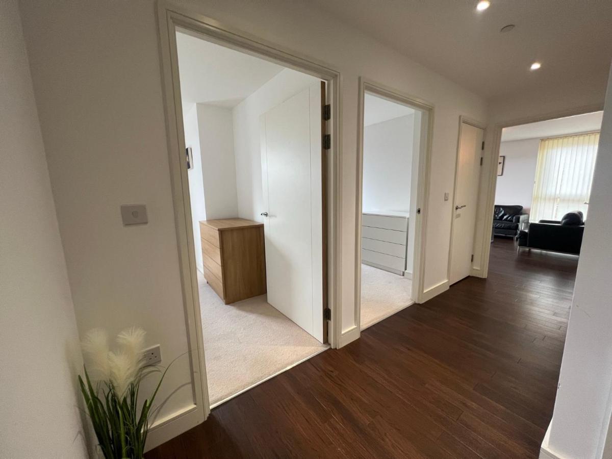 Modern 2br 2ba Wparking Sleeps 6 Comfortably Apartamento