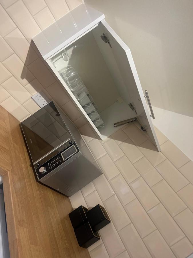 Apartamento Large Modern Studio Flat Londres