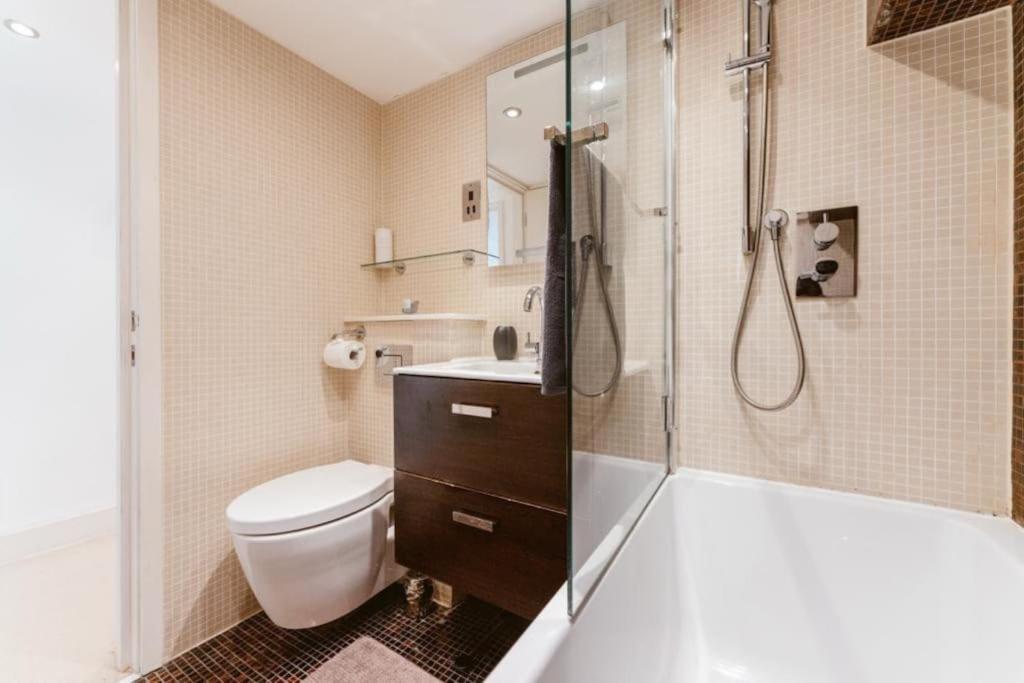 Coolest Flat In Central London! *