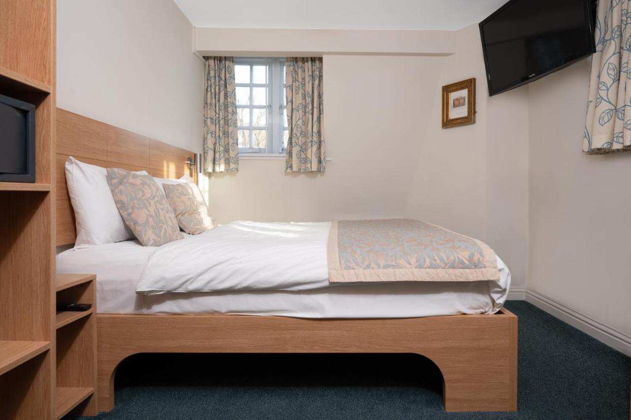 Herberg Fox Connaught Excel 3*