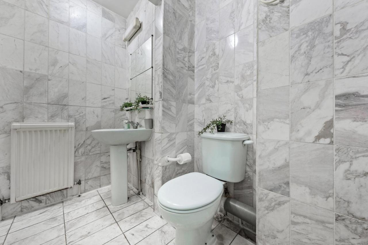 Flat In * Londres