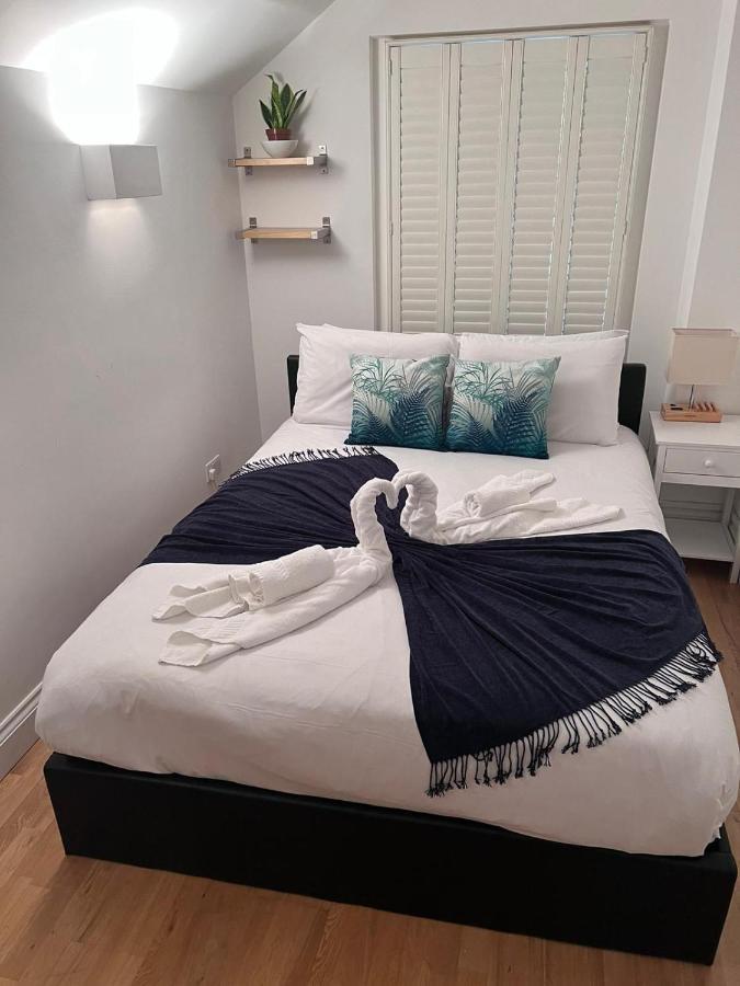 Apartamento Bright 2-bed Garden Flat With Skylights In Chelsea