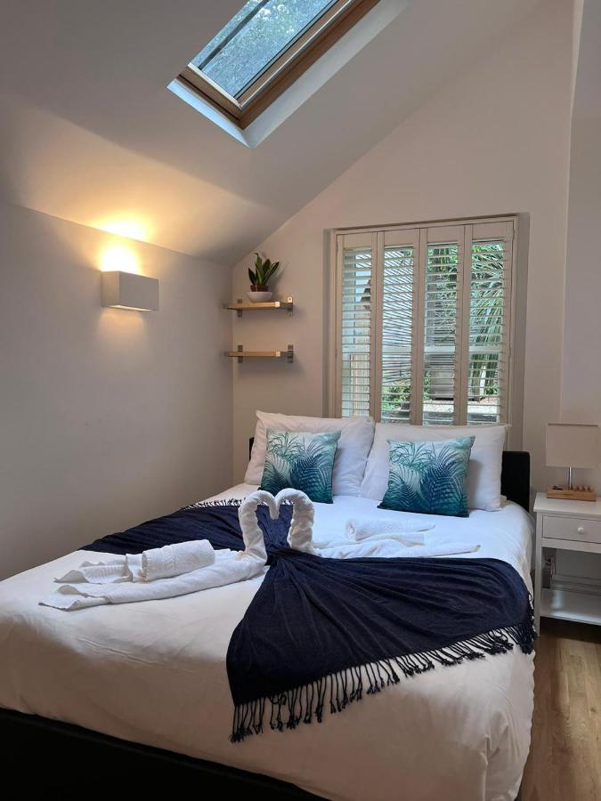 Apartamento Bright 2-bed Garden Flat With Skylights In Chelsea