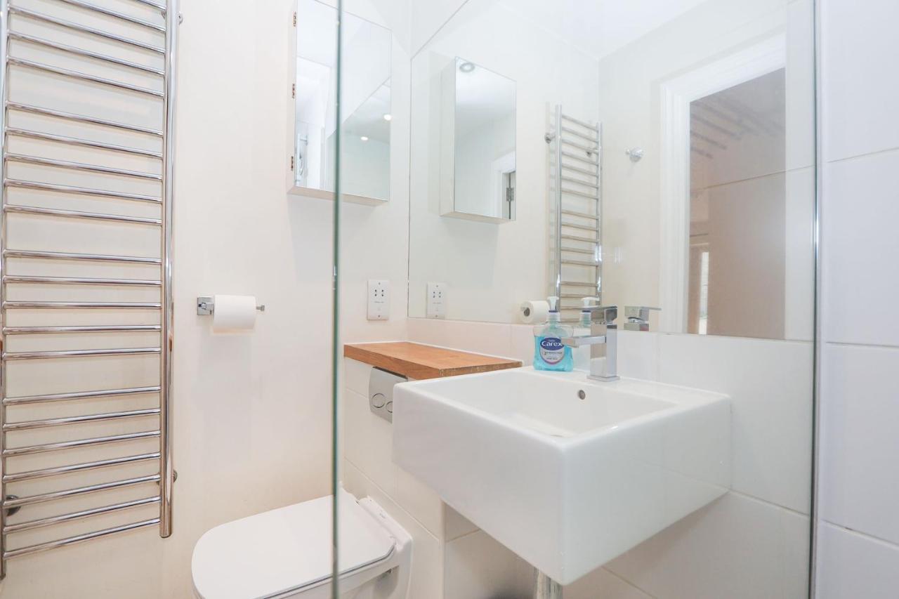 Bright 2-bed Garden Flat With Skylights In Chelsea Apartamento *