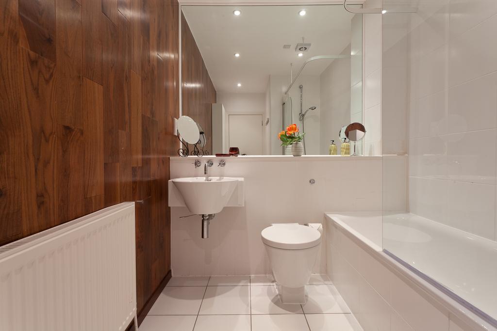 118 Brondesbury Road * London