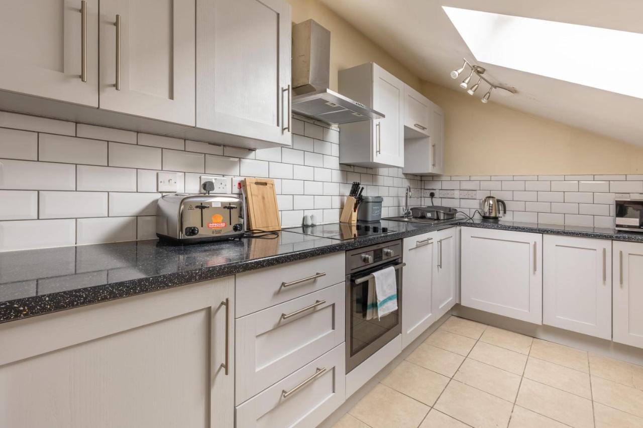 Apartment Modern 1 Bed Attic In Brixton