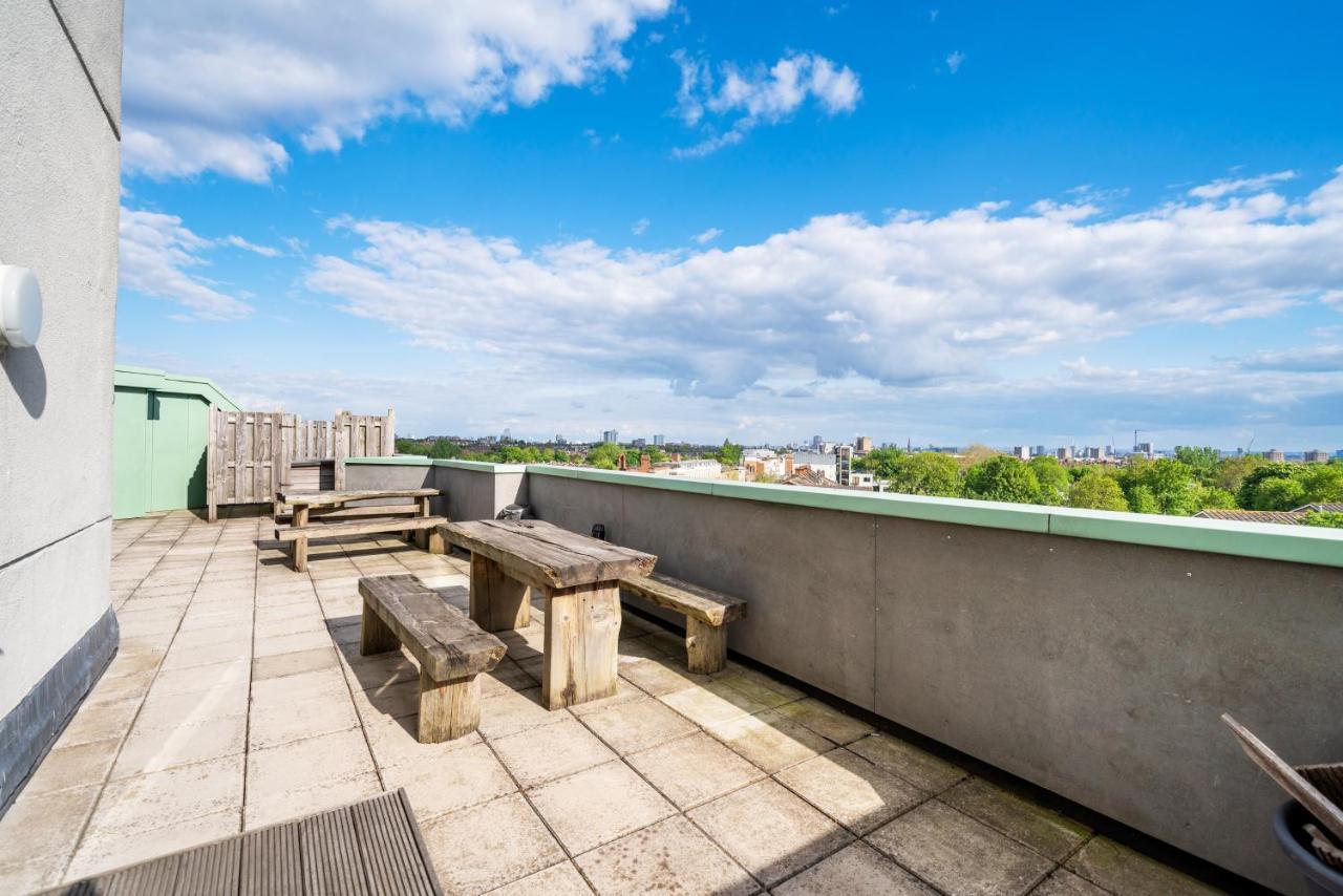 Apartment Terrific 2 Bed 2 Bath Apt With Gym & Roof Terrace -12 Mins From