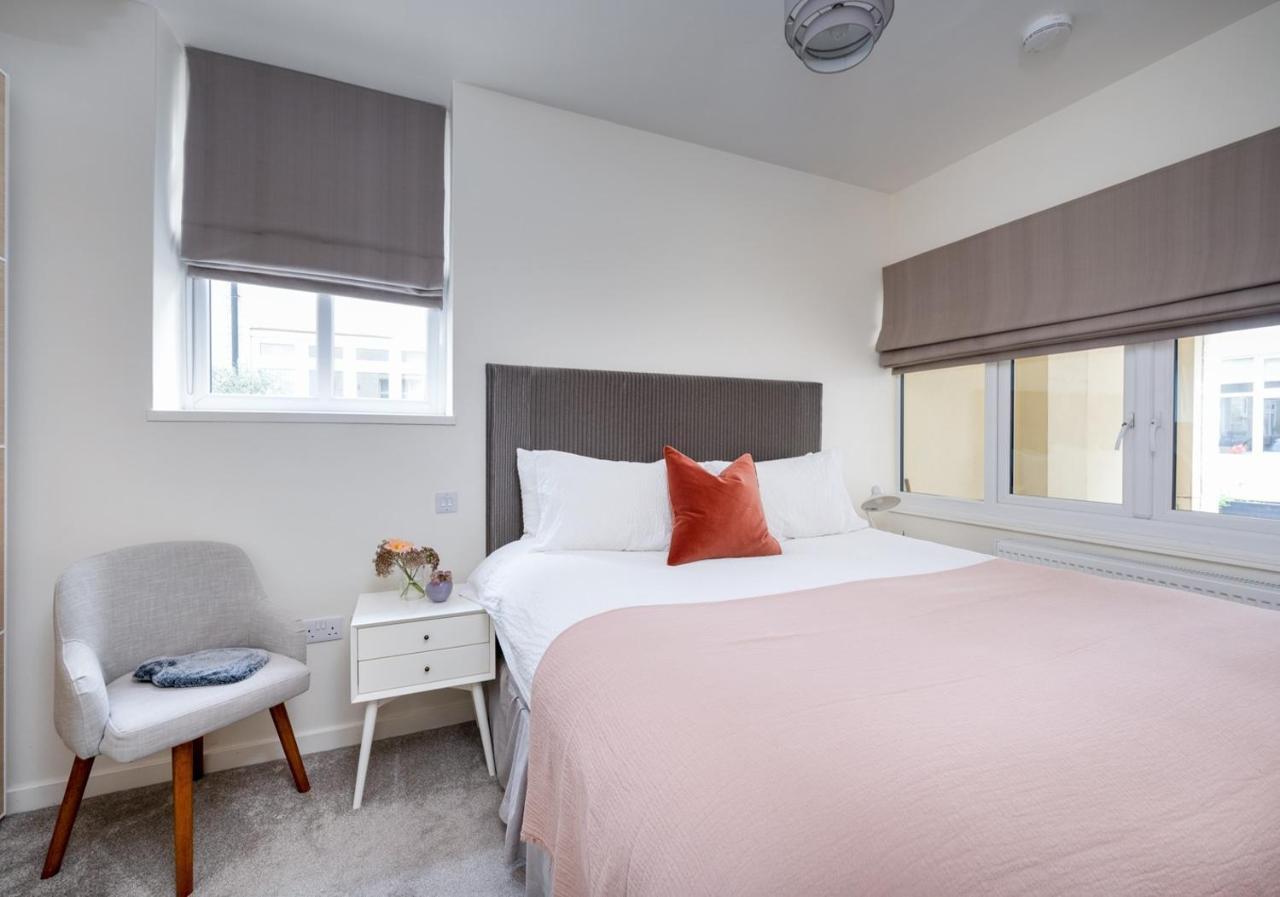 Cobbled Mews - Hyde Park W2 London