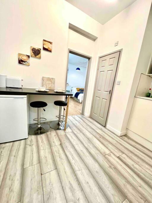 Trendy One Bedroom Flat In * Londres