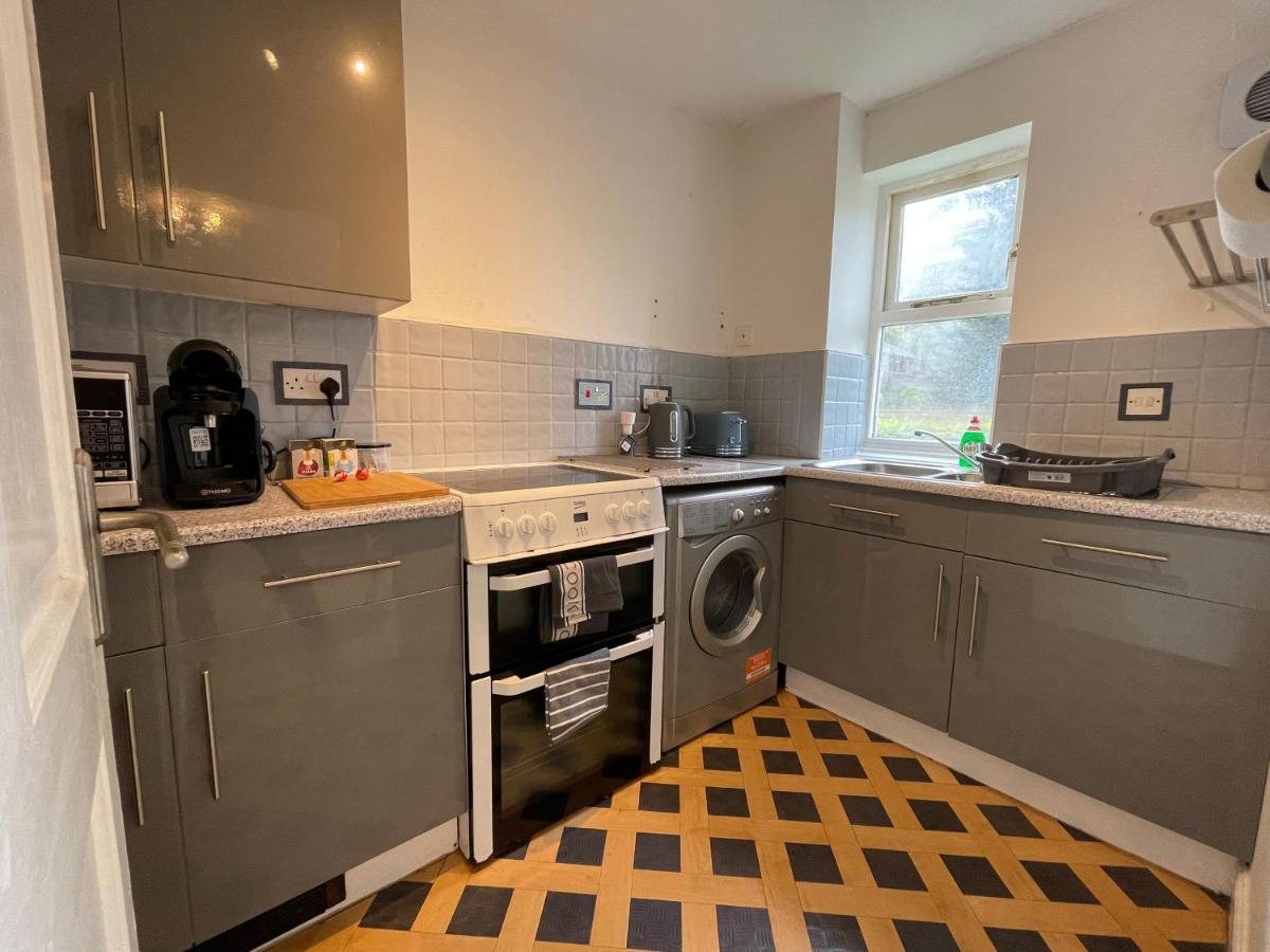 Surrey Docks Se16 Near Canada Water N Easy Access Canary Wharf Londres