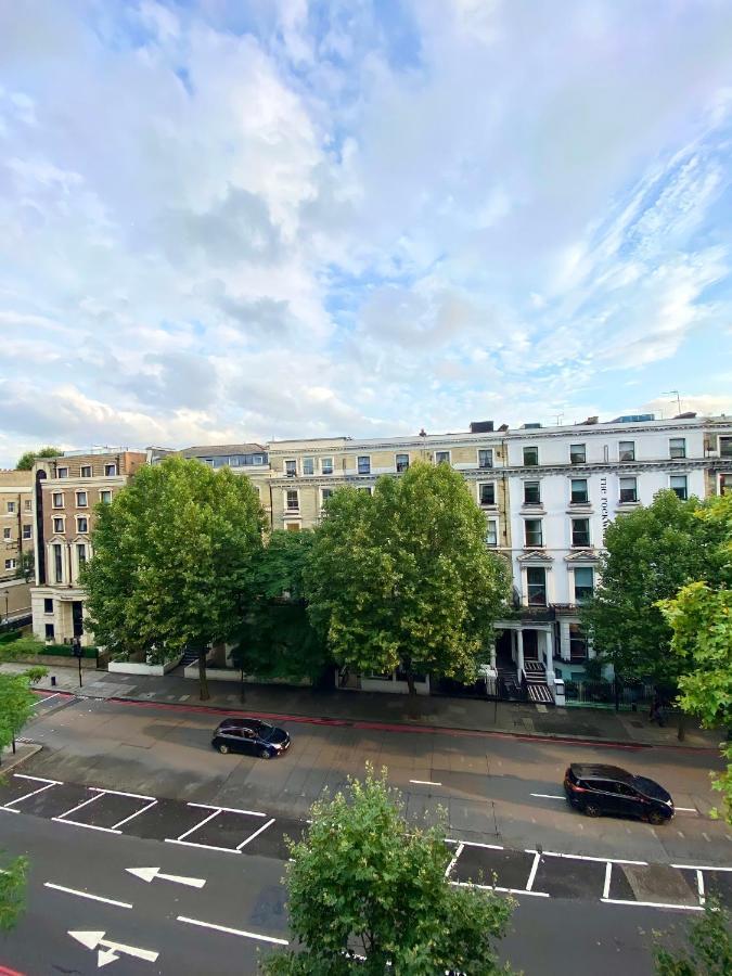 Appartement - Balcony- Kensington-24 7 Security *