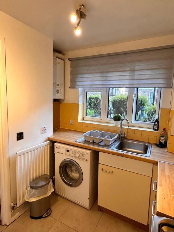 Apartamento A Beautiful One Bedroom Within The Heart Of London..fully Furnished Close To Social Amenities.. Londres
