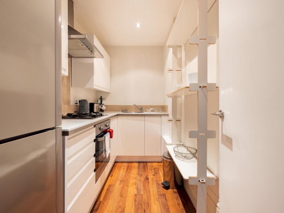 Cosy 1 Bedroom Flat Centrally Located In Chelsea Appartement Londen