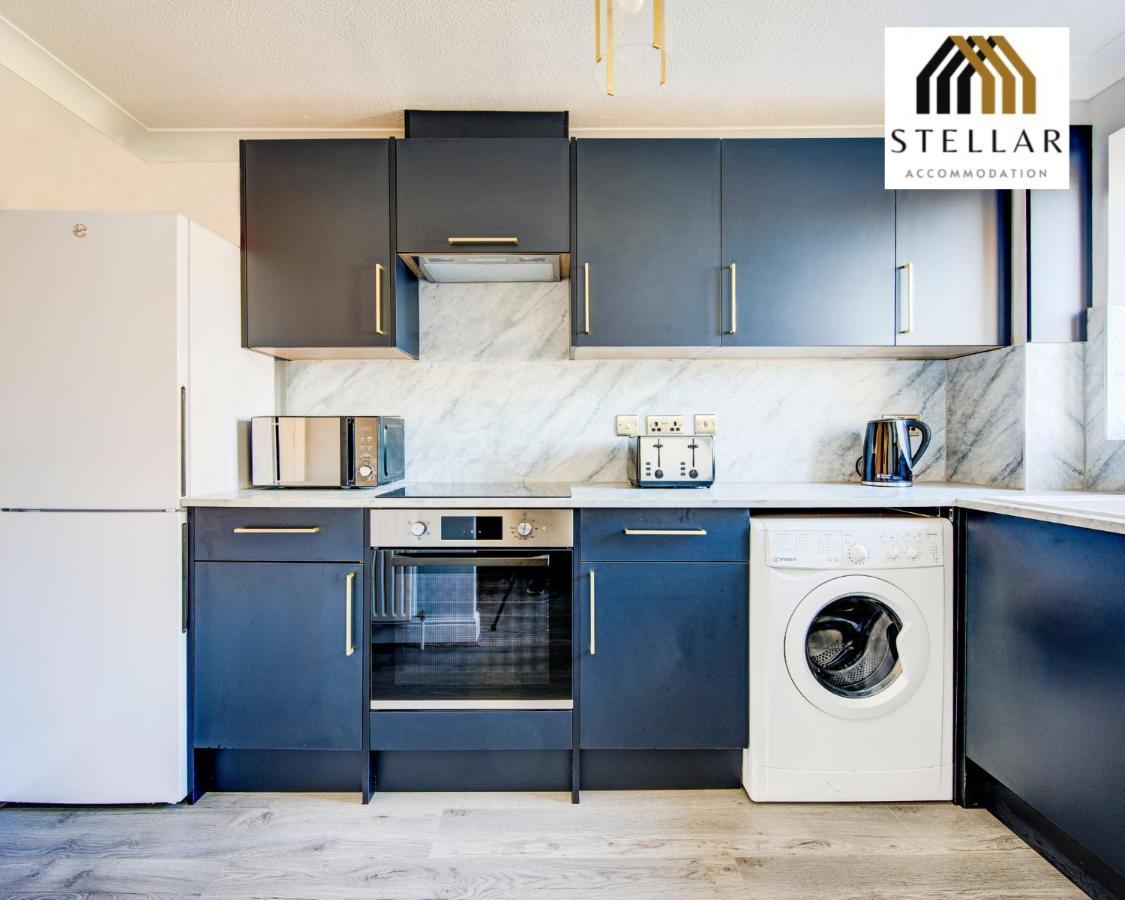 Luxury One Bedroom Newly Refurbished By Stellar Short Lets & Serviced Canary Wharf Manchester Leisure Apartamento Londres